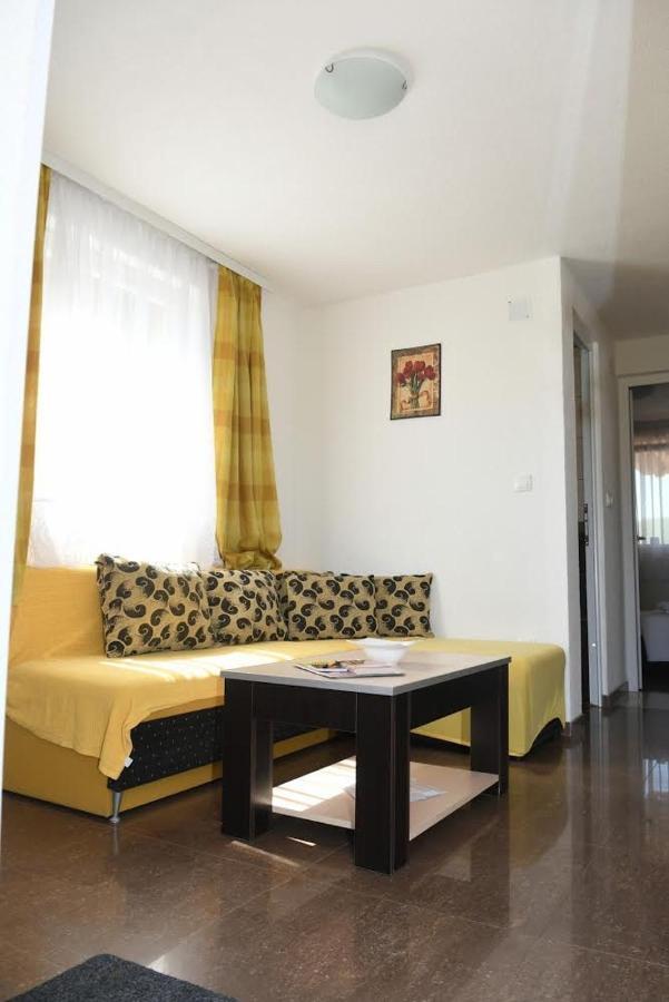 Appartement Sobe Alex à Veliko Gradište Extérieur photo