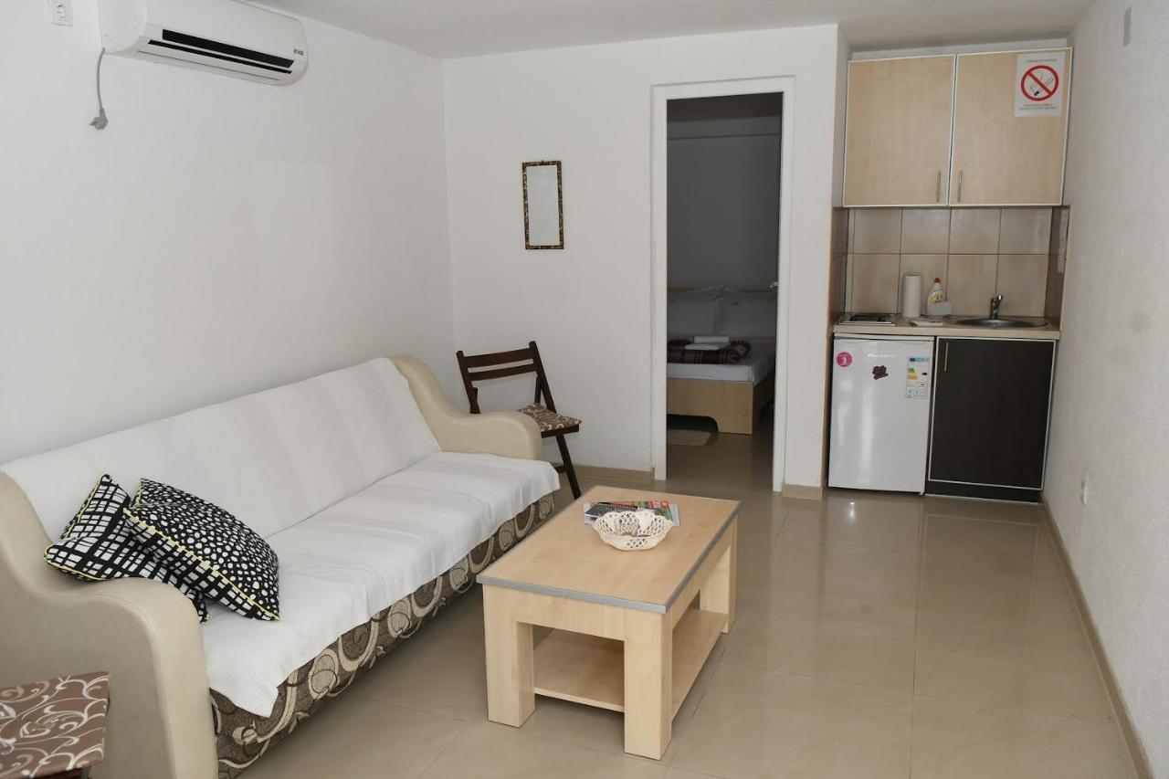 Appartement Sobe Alex à Veliko Gradište Extérieur photo
